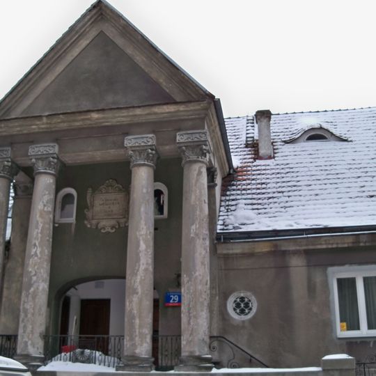 Willa przy ulicy Mochnackiego 27 i 29