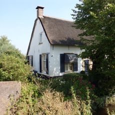 Boerderij, gecementeerd dwarshuis