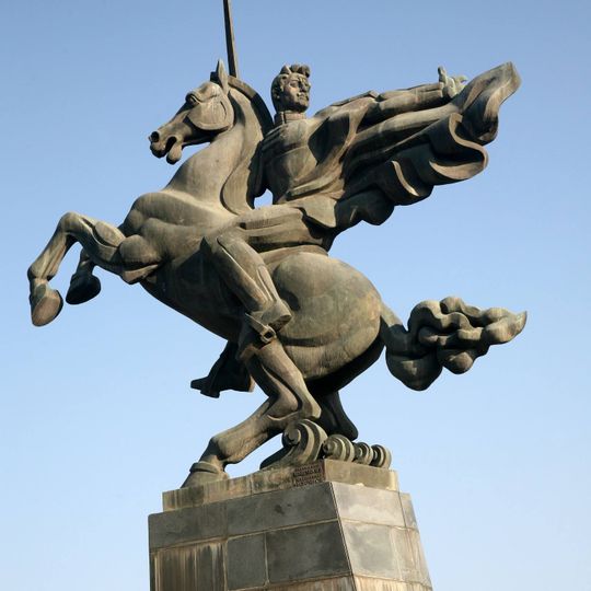 Hayk Bzhishkyan statue