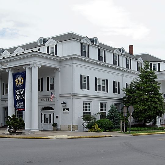 Boone Tavern Hotel