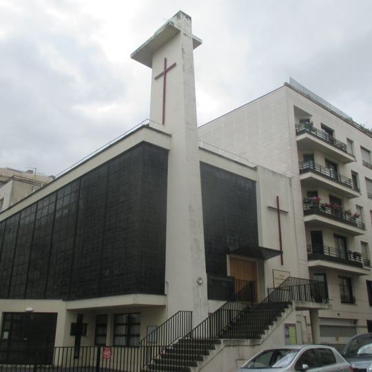 Église Sainte-Bernadette de Levallois-Perret