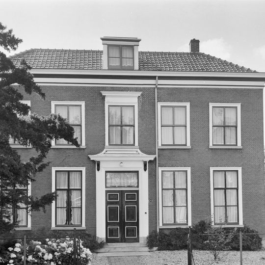 Dorpsstraat 36, Aarlanderveen