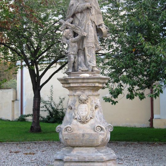 Socha svatého Jana Nepomuckého na náměstí T. G. Masaryka v Prostějově