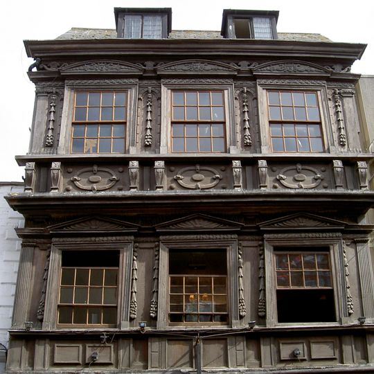 9 and 9A Southgate Street