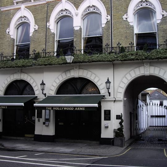 Hollywood Arms