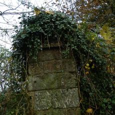 Guidestone, Aish Cross, corner of Aish Lane, 400m W of Old Brent Mill Bridge on old road to Wrangaton
