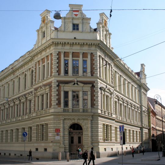 Budova základní školy v Rašínově ulici