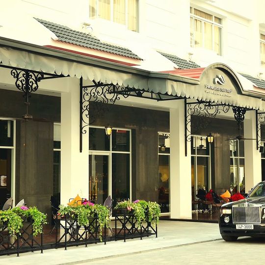 Paradise Suites