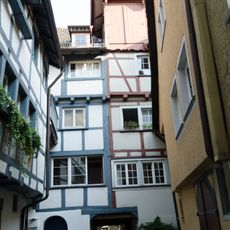 Wohn- und Geschäftshaus