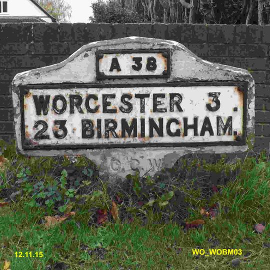 Milestone, Droitwich Road, Fernhill Heath