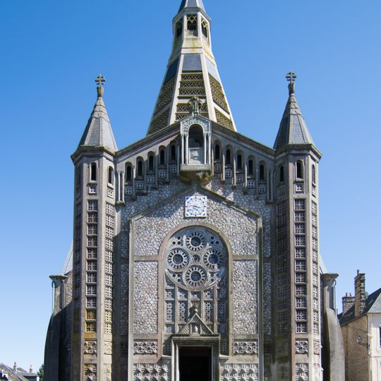 Kerk Saint-Julien van Domfront