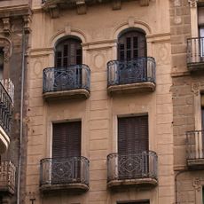 Building in carrer de Llovera, 11