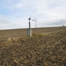 Kříž v poli severně od Tlumačova ten severní