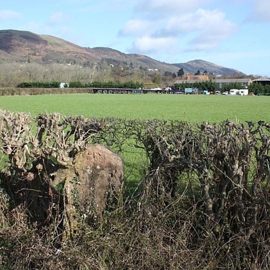 Milestone, Mayalls Farm; 100 yds W of Yew Tree Farm