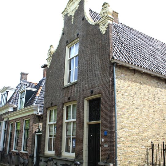 Raadhuisstraat 11, Balk