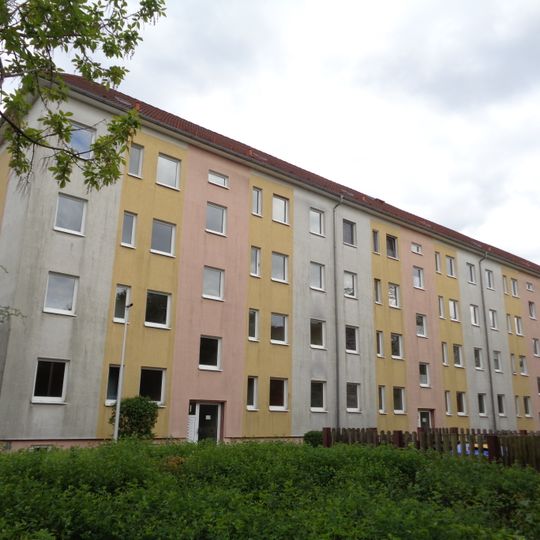 Johannes-R.-Becher-Straße 18-24