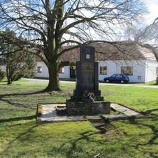 Pomník padlým v Horusicích