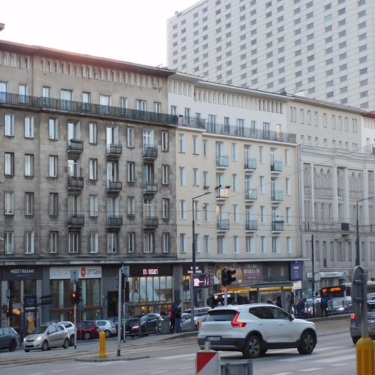 Blok przy Alejach Jerozolimskich 25