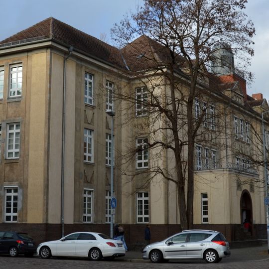 Gerhart-Hauptmann-Straße 24–26