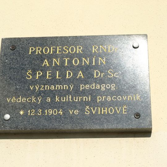 Pamětní deska Antonína Špeldy ve Švihově