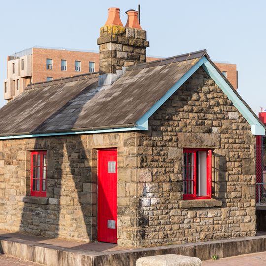 Workmen's Hut at Sea Lock to Roath Basin