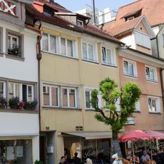 Wohn- und Geschäftshaus