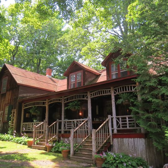 Ligonier Point Historic District