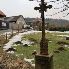 Křížek u silnice v Malé Vísce