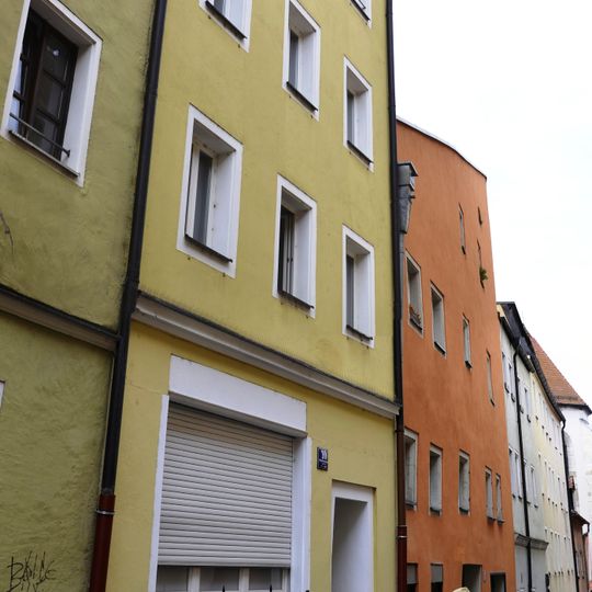 Wohnhaus, ehemaliges Gasthaus Grauer Hirsch