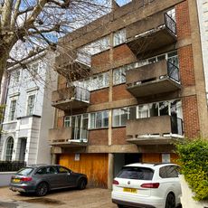 10 Regents Park Road