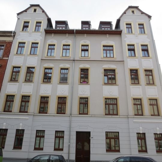 Mietshaus in geschlossener Bebauung konzipiert Kanalstraße 37