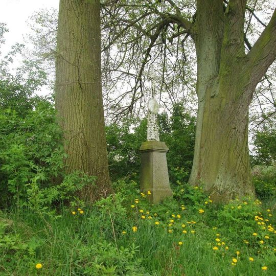 Kříž západně od Pečetína