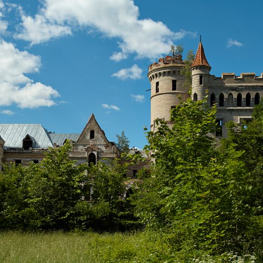 Khrapovitsky Castle
