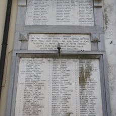 Lapide monumentale ai caduti della guerra