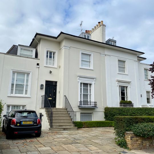 32 And 33, Acacia Road Nw8