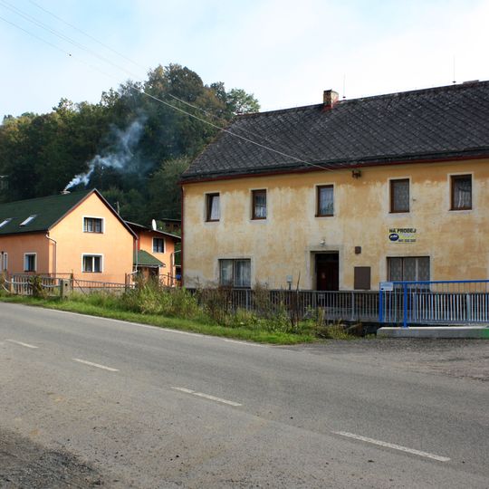 Most místní komunikace přes Vítkovský potok u če. 2 v Dolním Vítkově