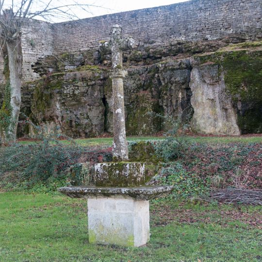 Croix de Mont-Saint-Jean