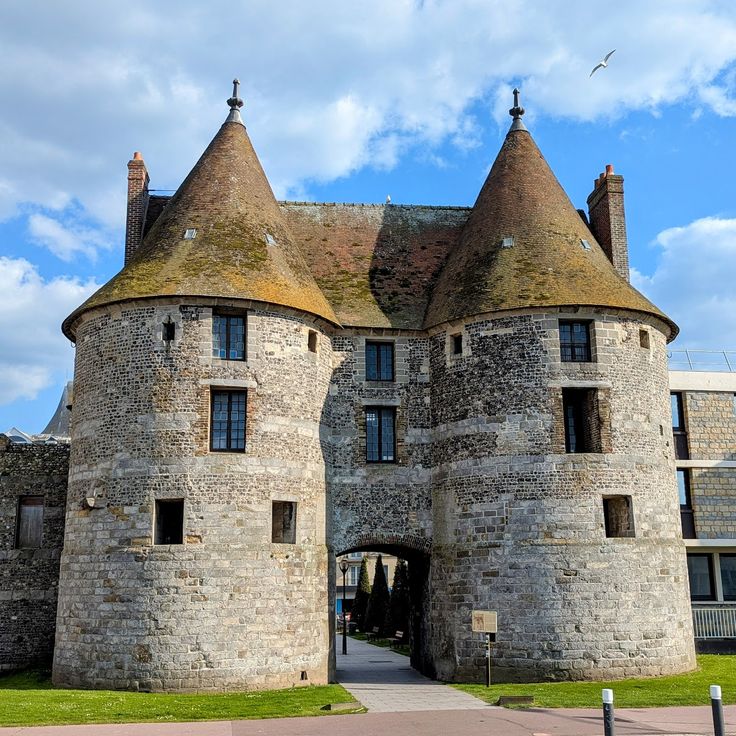 Tourelles city gate