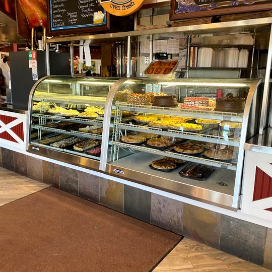 FarmHouse Cafe & Bakery