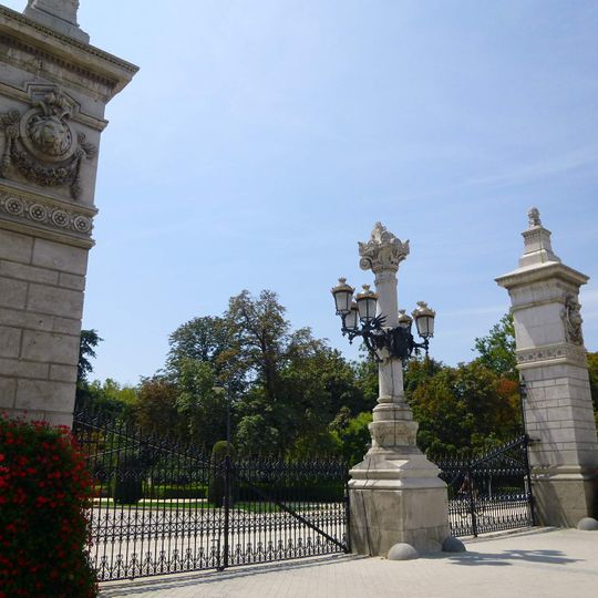 Puerta de Madrid, Retiro