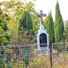 Kříž v Hněvěticích