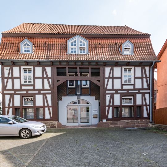 Category:Bahnhofstraße 8