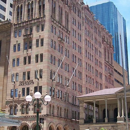 Manor Apartment Hotel