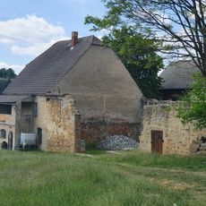 Bauernhof mit Wohnstallhaus, Seitengebäude und Scheune Kohlbergstraße 15