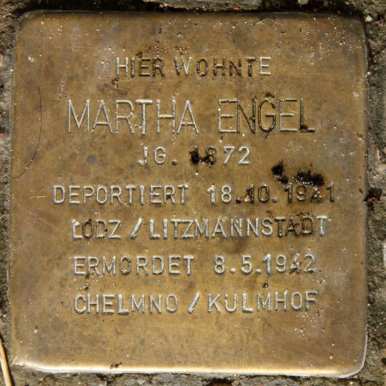 Stolperstein en memoria de Martha Engel