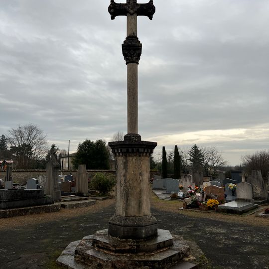 Cemetery cross of Uchizy