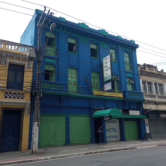 Building at Avenida Presidente Florentino Avidos, nº 347, 343, 355