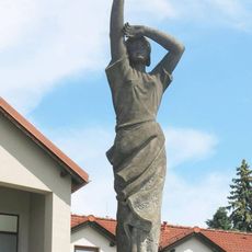 Pomník padlým na náměstí Míru v Kosmonosech