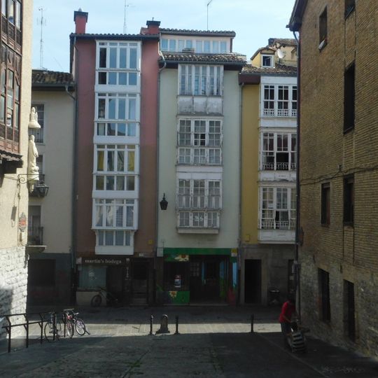 Casa Cuchillería 72