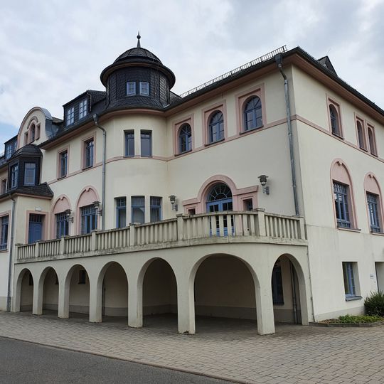 Gasthof, später Kulturhaus der Textilarbeiter und Gemeindeamt St. Jacober Hauptstraße 128
